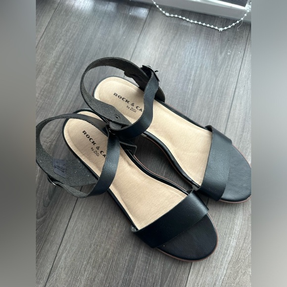 Rock & Candy Black Minimalist Sandals - Picture 1 of 9